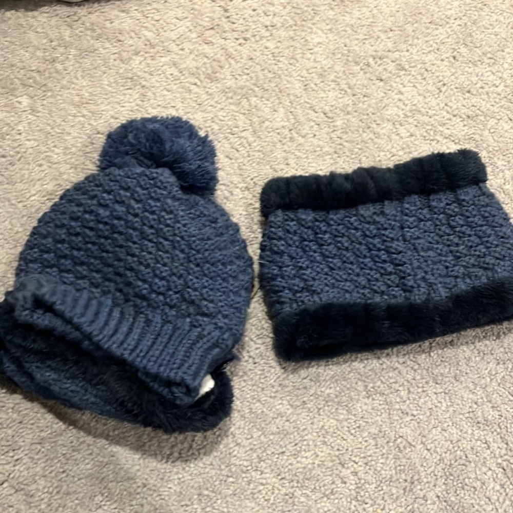NWT! Winter Hat and Neck Warmer Set - Picture 5 of 5